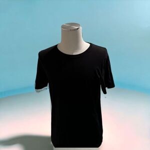 No07 Men’s Adam Black Regular Cotton Tee 
Size L